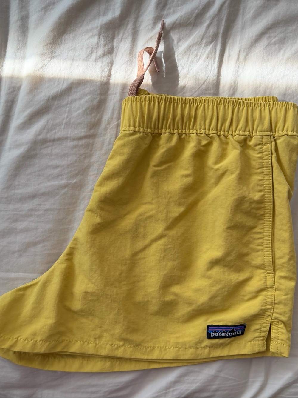 Patagonia baggies shorts In butter yellow